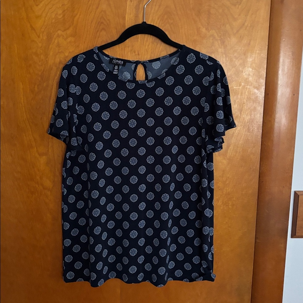 Jones New York Navy and White Floral Top